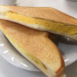 明太マヨチーズのホットたまごサンド